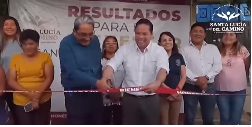 el Presidente Municipal Juan Carlos García Márquez cumplió su compromiso con vecinas y vecinos de la colonia Yalalag